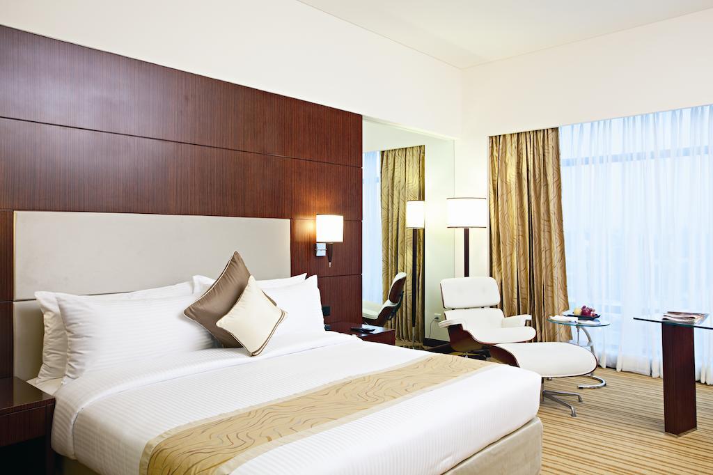 Country Inn & Suites By Radisson, Бхатинда Экстерьер фото