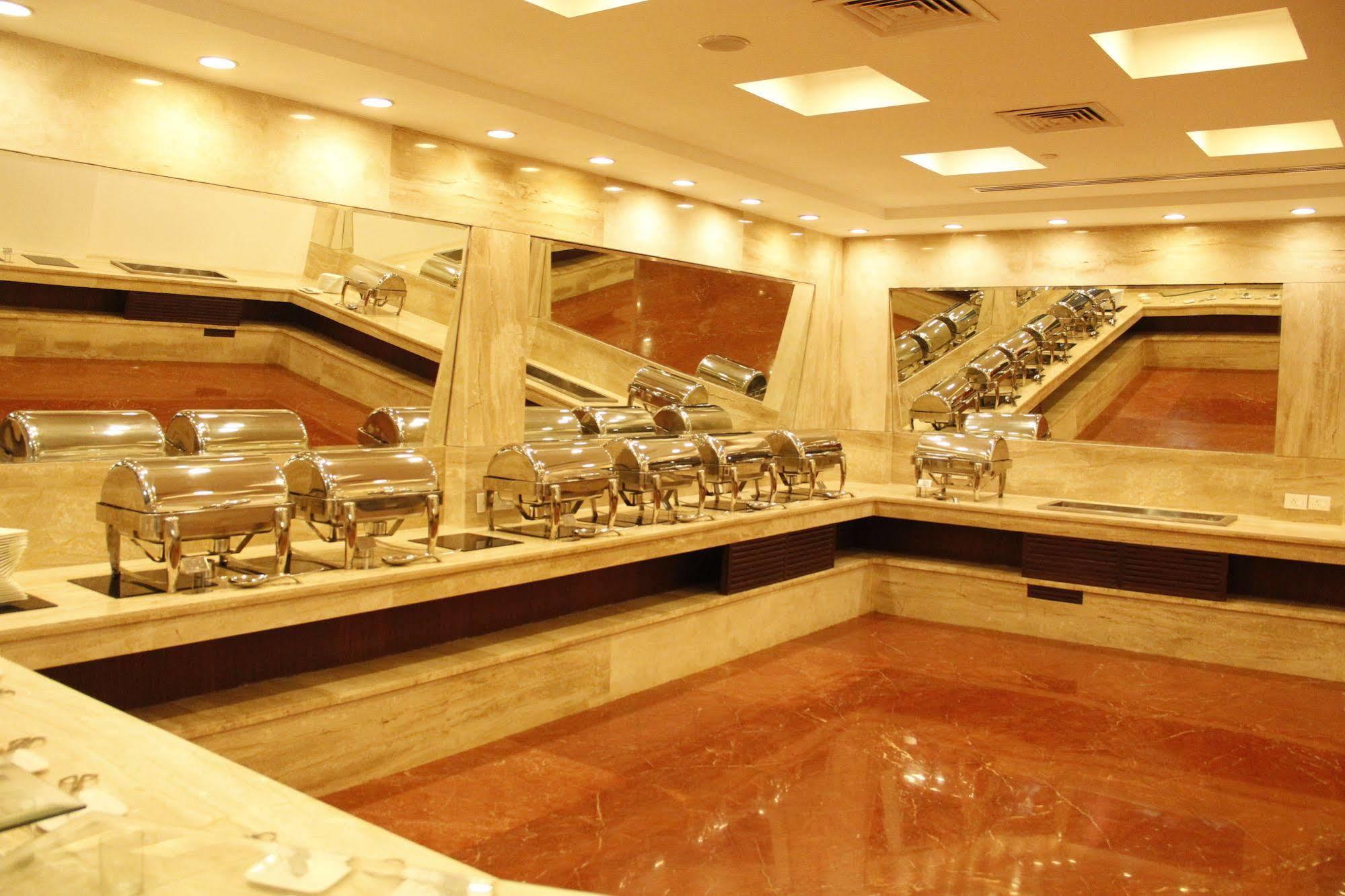 Country Inn & Suites By Radisson, Бхатинда Экстерьер фото